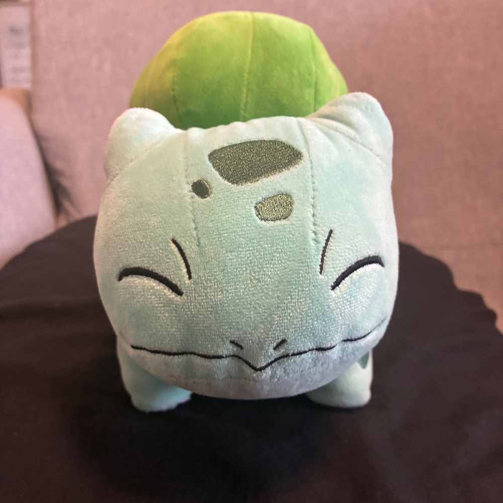 Pokemon Bulbasaur Blinking Plush 8" Nintendo Game Freak Stuffed Animal Toy